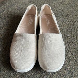 Clarks Cloudsteppers Breeze Step 2